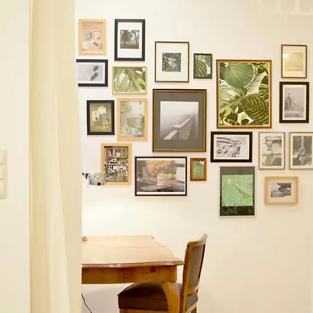 Imola's Place In Downtown By The Danube 아파트